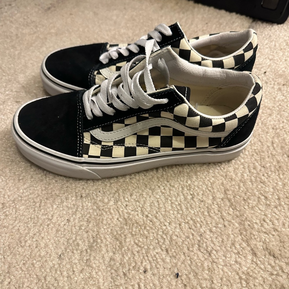 Vans - Picture 2 of 5